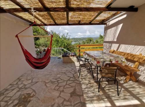 Tina's Holiday House