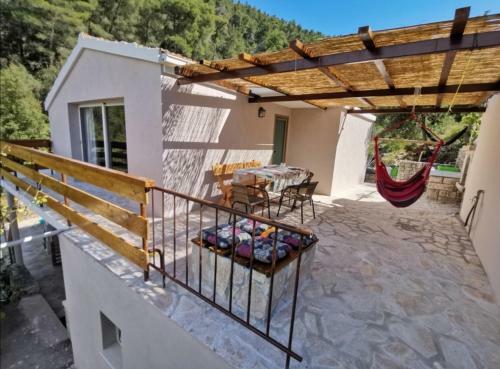 Tina's Holiday House