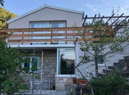 Tina's Holiday House