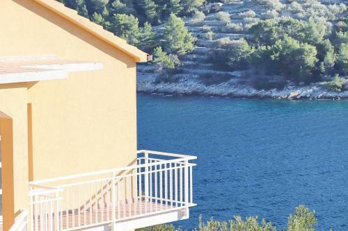 Peaceful Holiday House Senija