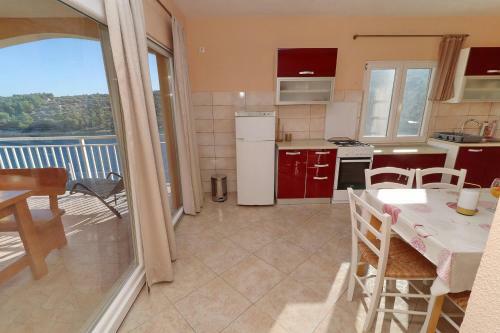 Peaceful Holiday House Senija