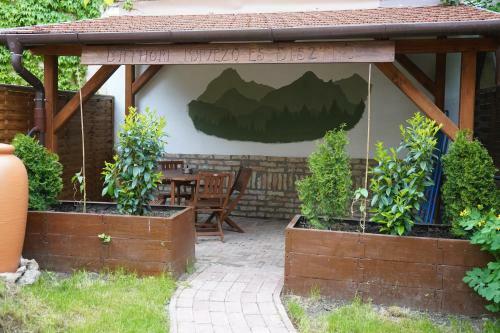 Hostal Tulip Home Guest House