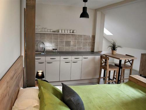 Vatus Apartmanh�z V�c