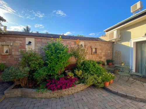 Vatus Apartmanh�z V�c