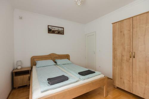 Hostal Airport Jazmin Guesthouse