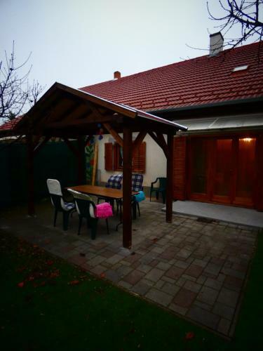 R�ka Apartmanh�z