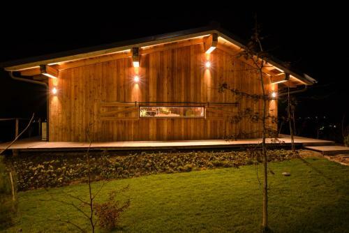 Villa Aislamiento, Luxus Fah�z