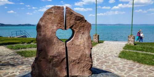 Hostal Vikt�ria Panzi� Zam�rdi