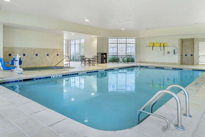Hotel Comfort Inn Plainwell