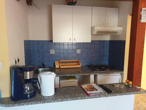 Hostal Rooms And Apartments V&m