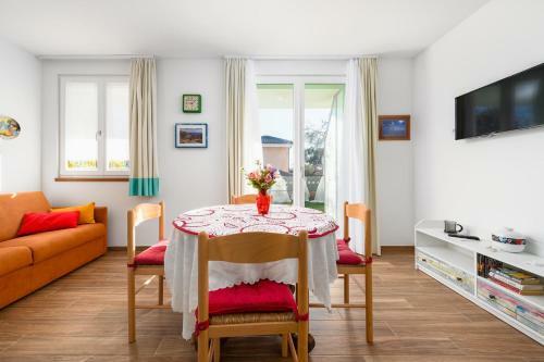 Hostal Andrea House With Apartments
