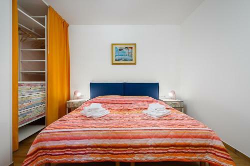Hostal Andrea House With Apartments