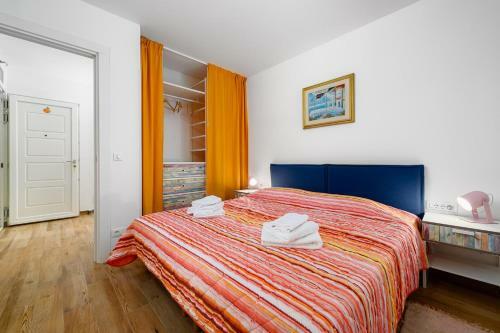 Hostal Andrea House With Apartments