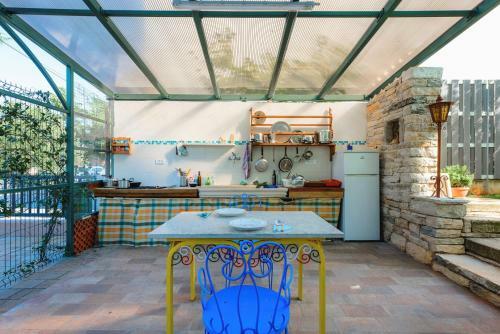 Hostal Andrea House With Apartments