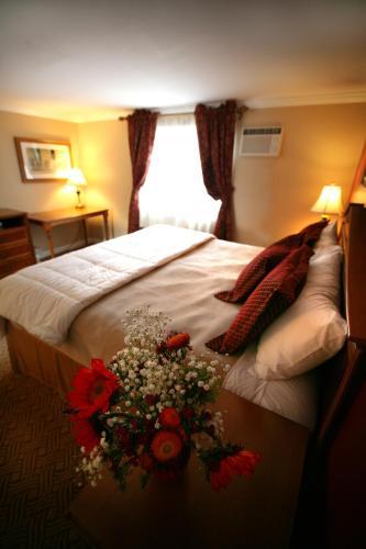 Hotel Inn At Swan River