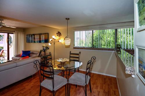 Bird's Nest Vacation Apartments
