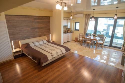 Studio Premium - Sunny Lake Apartments - Cu Vedere Spre Lac