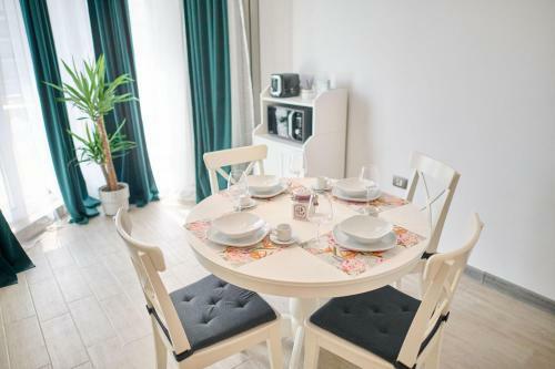 Provence Apartment In Alezzi Spa N Pool Resort