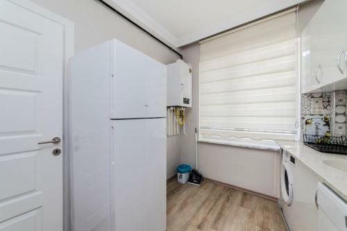Fresh Apartment In Authentic Neighborhood