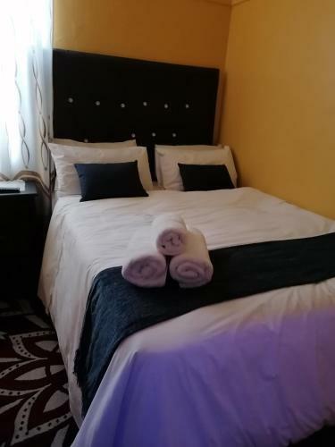 Hostal The Croc Guest House