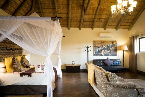 Umkumbe Safari Lodge Riverside