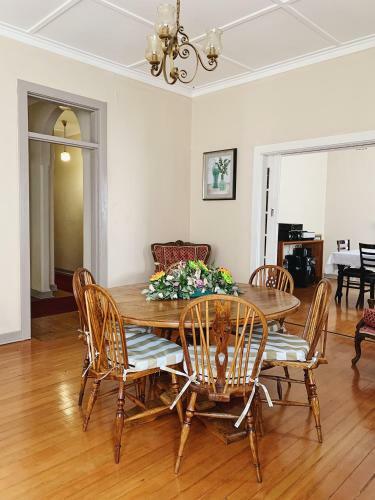 Hostal Sibahlenomhlambi Guesthouse