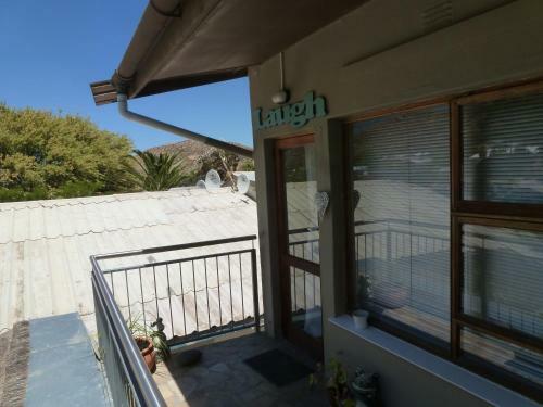 Hostal Unit 7 - Laugh