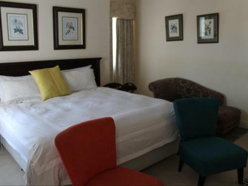 Hostal Ashbourne Manor