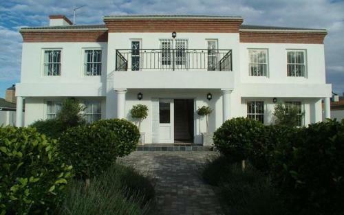 Hostal Ashbourne Manor