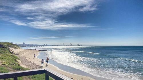 Apartamento Dolphin Nook Beachfront Living
