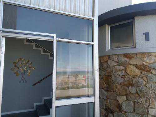 Apartamento Strand Seaview Accommodation With Huge Balcony
