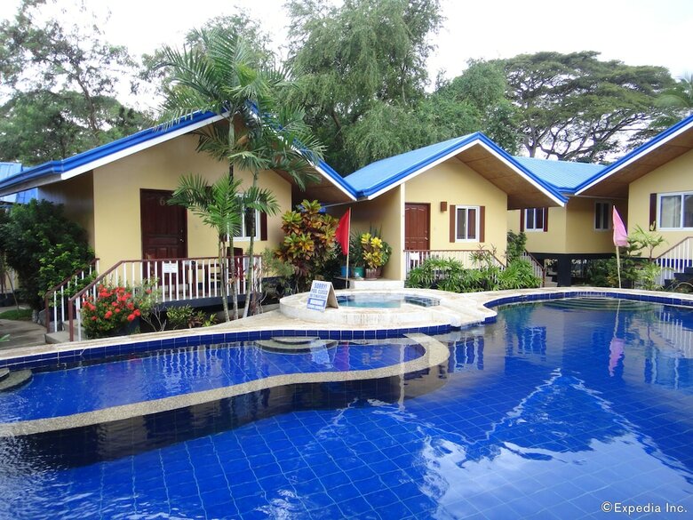 Hotel Blue Lagoon Inn & Suites