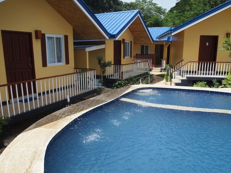Hotel Blue Lagoon Inn & Suites