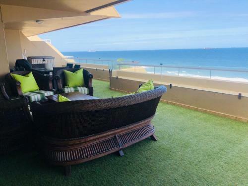 Sands Umdloti Luxury Beach Front Apartment