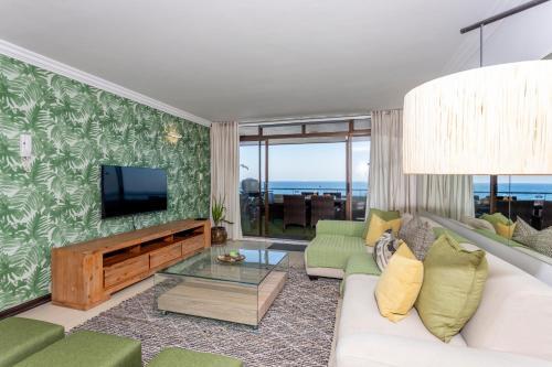 Sands Umdloti Luxury Beach Front Apartment