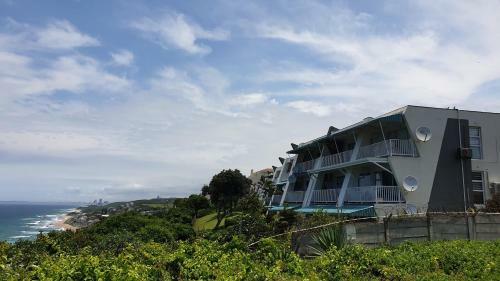 Modern Apartment With Stunning Ocean Views