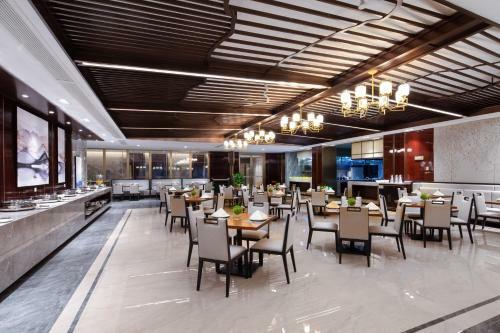 Luzhou Jianguo Hotel