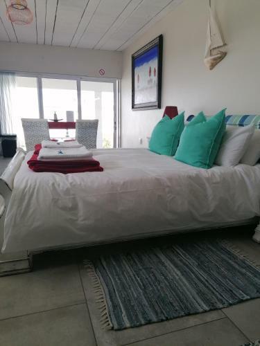 Apartamento Nautilus Yzerfontein Self Catering Accommodation On Ground Level