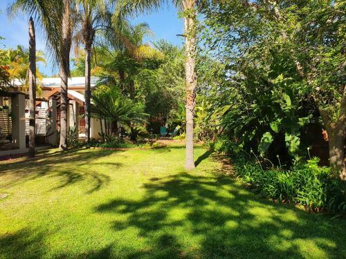Hostal The Garden Inn Guesthouse
