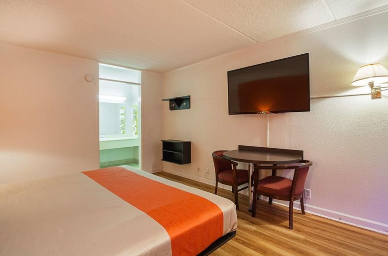 Motel 6 Tifton