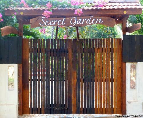 Hostal Secret Garden Resort