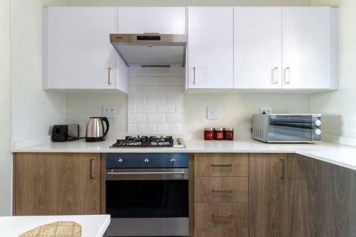Apartamento Alimama Spaces: The Thando's Kyalami Woods