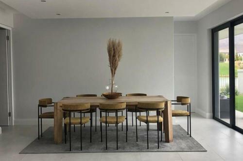 Villa Beautiful Modern Lake House With Spectacular Views