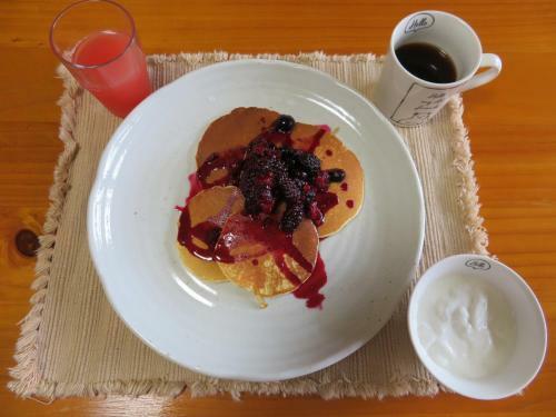 Bed & Breakfast Shirokuma Inn