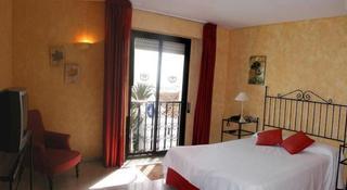 Hotel Park Plaza Suites