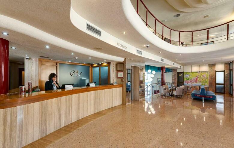Hotel Perla Marina