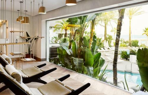 Hotel Puente Romano Beach Resort & Spa