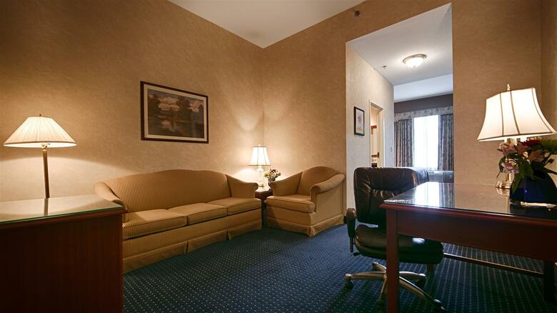 Hotel Best Western Plus Lawnfield Inn And Suites