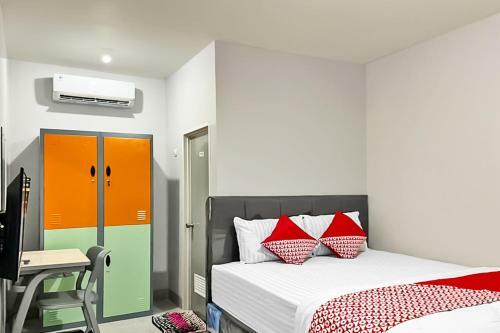 Hotel Oyo 90708 Kbr Home