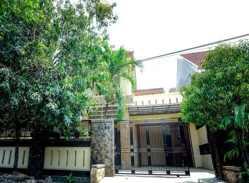 Hostal Green Surabaya Homey